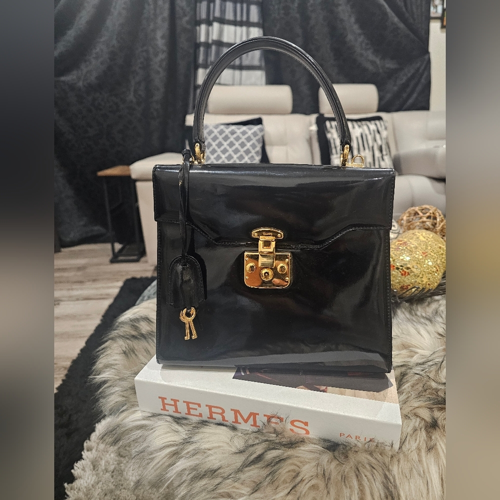 Vintage gucci patent bag (Charm Not Included)
